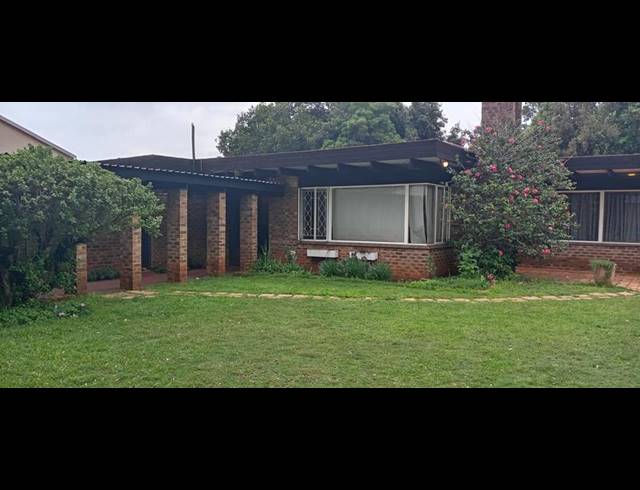 4 BEDROOM HOUSE FOR SALE IN OBSERVATORY